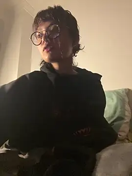 Snapshot of wildflower_sex chatting on 11.30.25 wildflower sex online show from 11.30.25