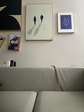 anna yngs online show from 09.25.25