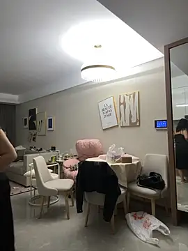 anna yngs online show from 10.11.25