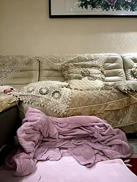 anna yngs online show from 10.17.25