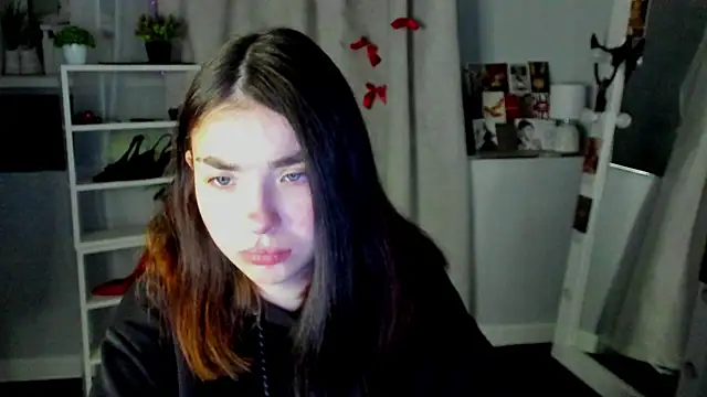 Snapshot of Marissa_Garcia chatting on 09.11.25 Marissa Garcia online show from 09.11.25