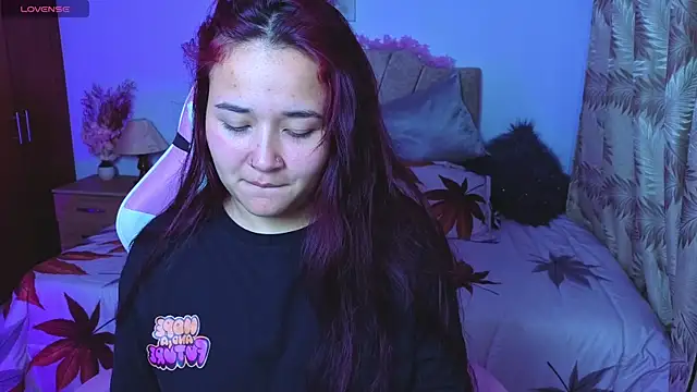 Leakitten online show from 10.15.25