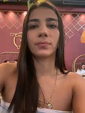 Snapshot of -juicy_ chatting on 10.27.25 -juicy  online show from 10.27.25