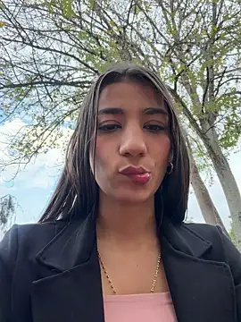 -juicy  online show from 02.15.26