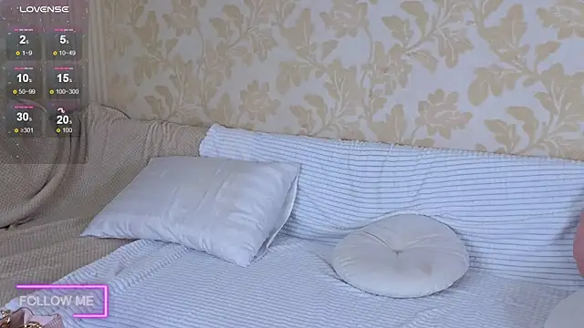 Angell Wild online show from 10.30.25