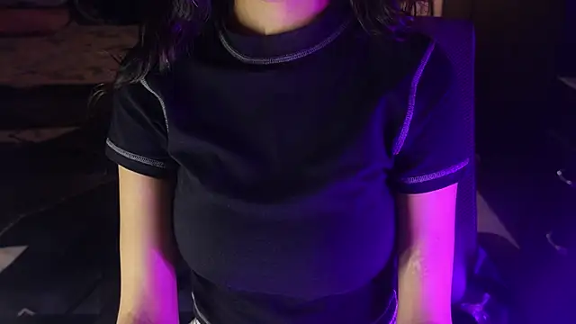 NidhiChandra online show from 11.13.25