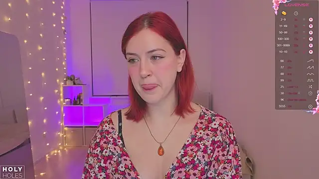 bananasgirl online show from 12.17.25