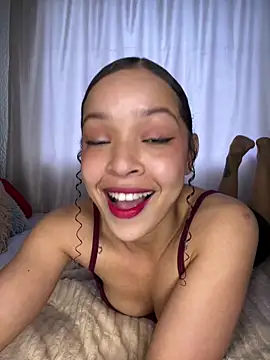 Yasmin777  online show from 10.12.25