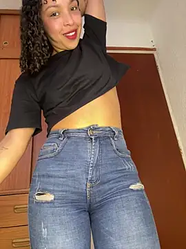 Yasmin777  online show from 04.16.26