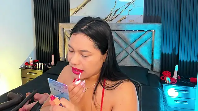 Snapshot of Issafoxx chatting on 10.06.25 Issafoxx online show from 10.06.25