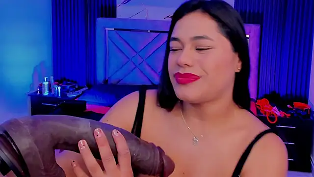 Snapshot of Issafoxx chatting on 10.16.25 Issafoxx online show from 10.16.25