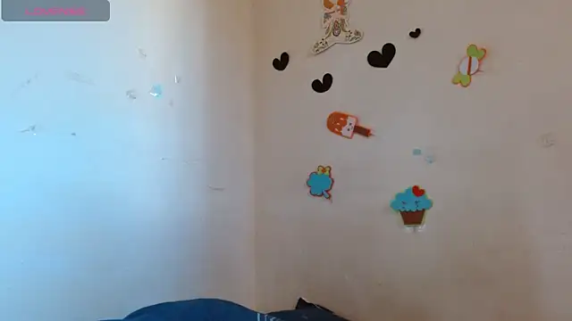 Akasha001 online show from 11.17.25