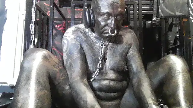 Snapshot of object857 chatting on 03.04.26 object857 online show from 03.04.26