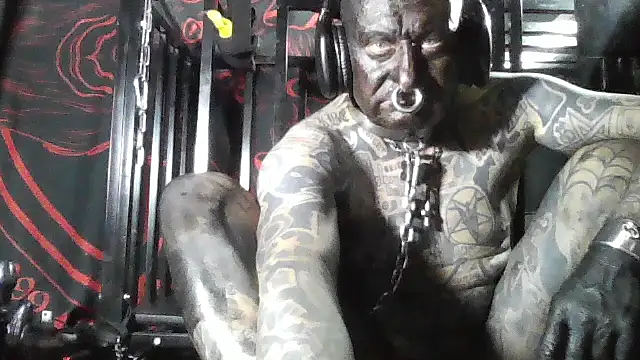 Snapshot of object857 chatting on 03.10.26 object857 online show from 03.10.26