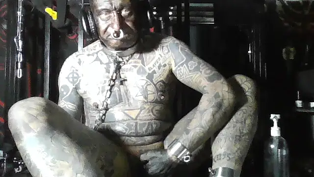 Snapshot of object857 chatting on 03.24.26 object857 online show from 03.24.26