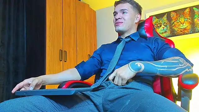 ALPHA DOMINUS  online show from 10.02.25