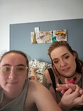 AndHerXO online show from 03.27.26