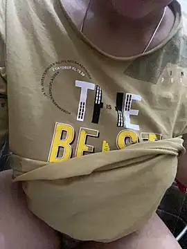 misharani00 online show from 10.26.25