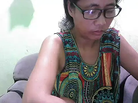 HotLadyPinay32 online show from 05.10.26