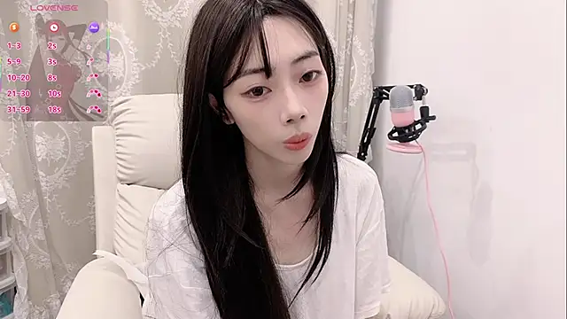 Snapshot of tuantuanle chatting on 02.05.26 tuantuanle online show from 02.05.26