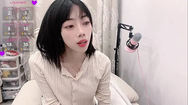 Snapshot of tuantuanle chatting on 03.02.26 tuantuanle online show from 03.02.26