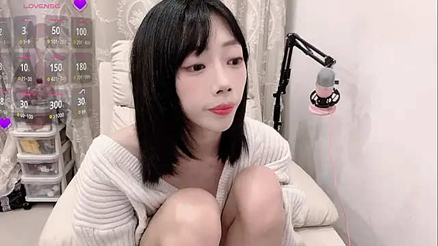 Snapshot of tuantuanle chatting on 03.12.26 tuantuanle online show from 03.12.26