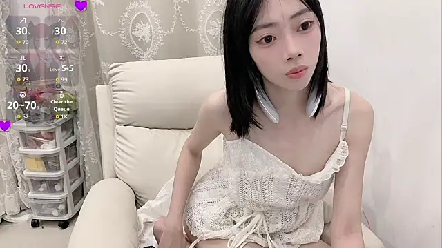 Snapshot of tuantuanle chatting on 04.04.26 tuantuanle online show from 04.04.26