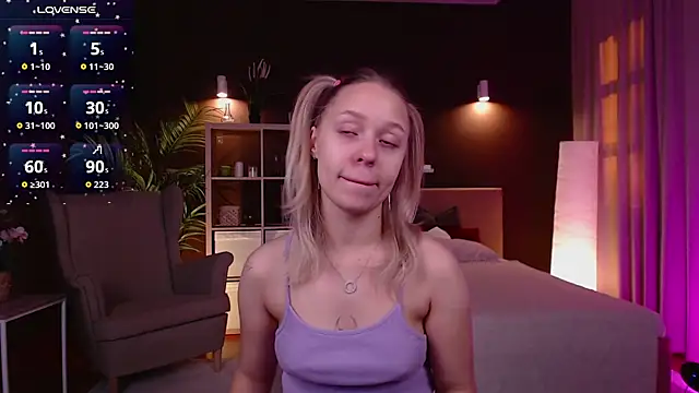 Pooja Hegde online show from 09.30.25