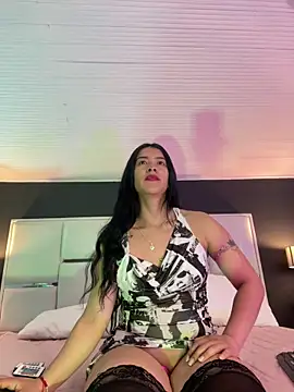 BellaFernandez   online show from 09.26.25