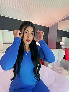 BellaFernandez   online show from 12.18.25