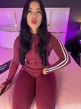 BellaFernandez   online show from 02.16.26