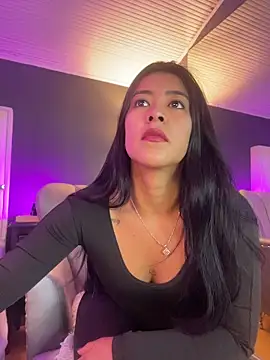 BellaFernandez   online show from 05.20.26