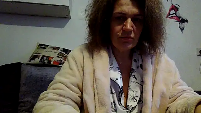 RubyyRosee online show from 11.16.25