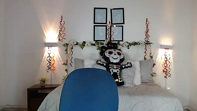 Megan 05  online show from 11.03.25