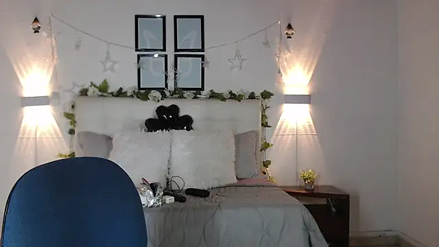 Megan 05  online show from 03.18.26