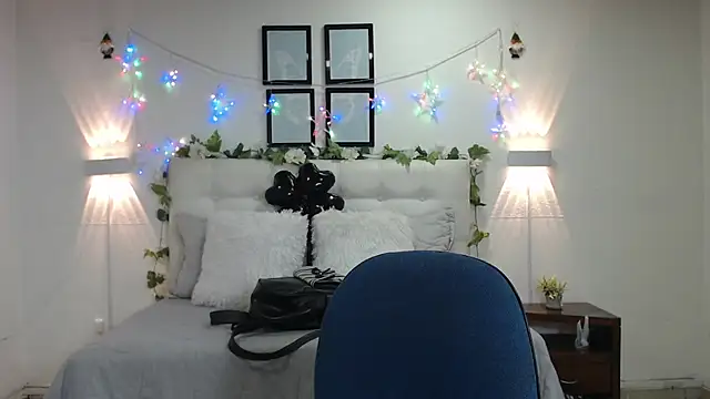 Megan 05  online show from 05.11.26