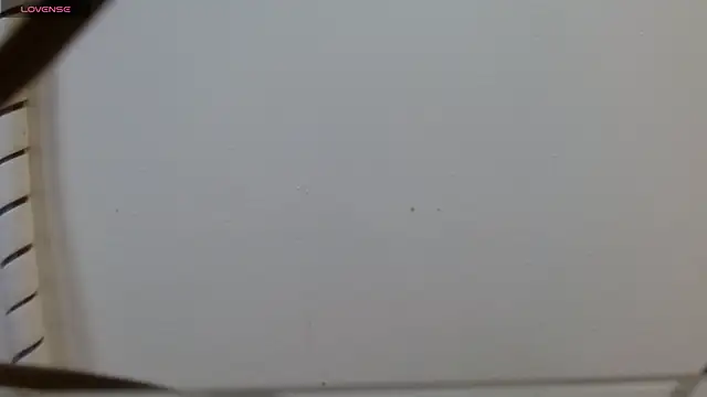 Snapshot of tinisweet chatting on 09.18.25 tinisweet online show from 09.18.25