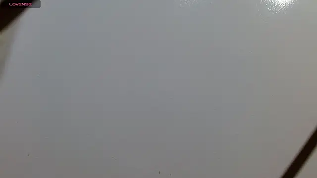 Snapshot of tinisweet chatting on 09.20.25 tinisweet online show from 09.20.25