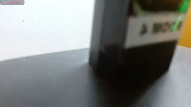 Snapshot of tinisweet chatting on 09.30.25 tinisweet online show from 09.30.25