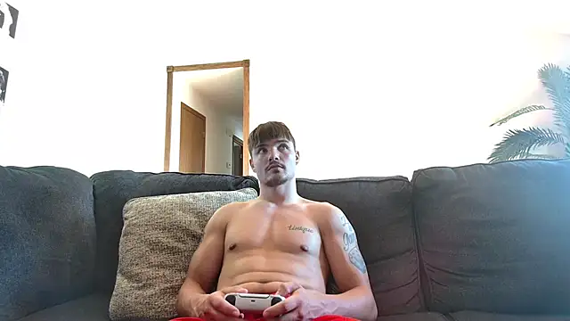 Snapshot of derekmontana2 chatting on 06.17.26 derekmontana2 online show from 06.17.26