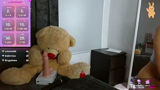 Littlee Bunny  online show from 09.15.25