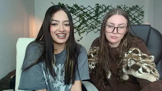 velvet  moon online show from 04.11.26