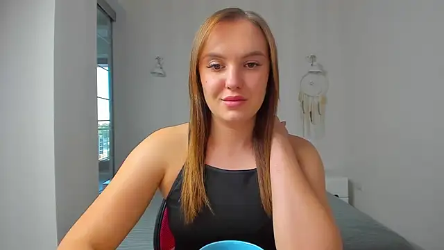 EmmaNorman online show from 09.28.25