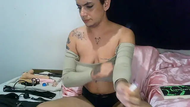 ttransviado online show from 09.14.25