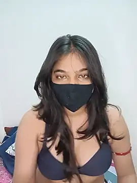 Snapshot of Snehabeauti chatting on 06.17.26 Snehabeauti online show from 06.17.26
