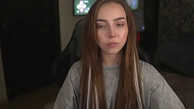 Snapshot of lis_silver chatting on 11.11.25 lis silver online show from 11.11.25