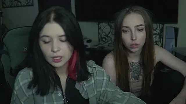 Snapshot of lis_silver chatting on 02.18.26 lis silver online show from 02.18.26