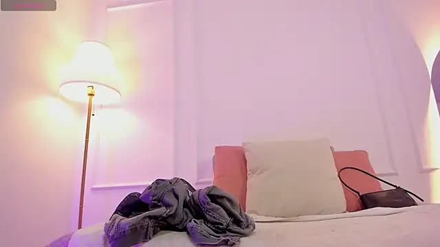 Snapshot of angelica_cross_ chatting on 10.26.25 angelica cross online show from 10.26.25