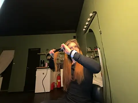 Snapshot of sash87350 chatting on 11.26.25 sash87350 online show from 11.26.25