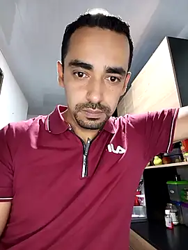 Snapshot of stivenlujan69 chatting on 10.05.25 stivenlujan69 online show from 10.05.25